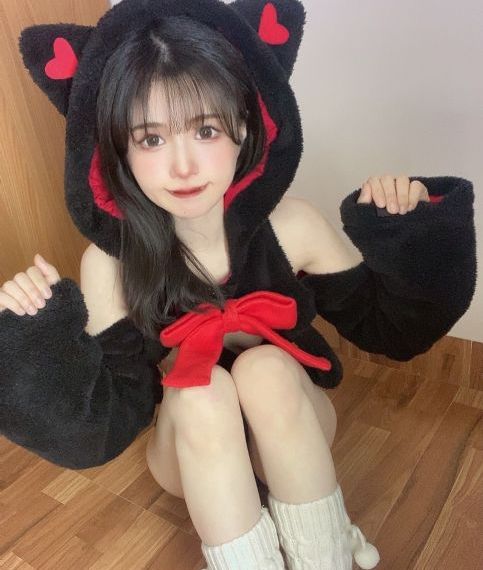 邻居漂亮的妻子在线观看_4K超清在线观看